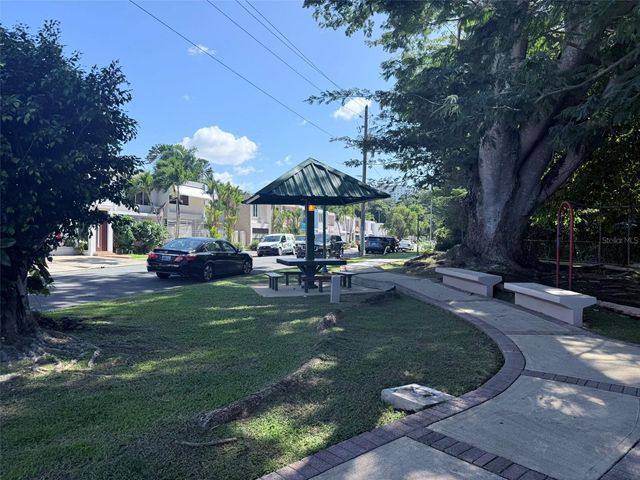 6 CALLE, Guaynabo, PR 00966