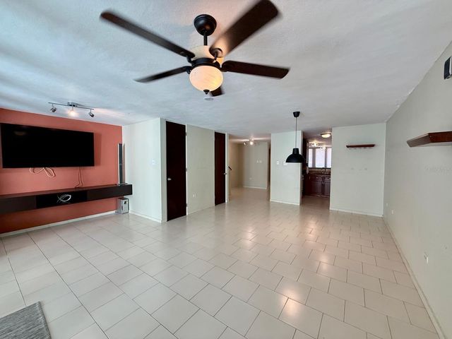 6 CALLE, Guaynabo, PR 00966