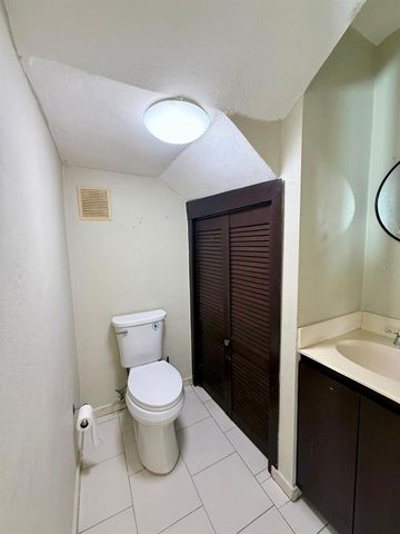 6 CALLE, Guaynabo, PR 00966