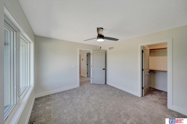 7021 Stonebrook Parkway, Lincoln, NE 68521