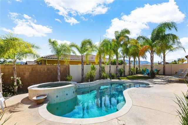 22883 Rolling Brook, Wildomar, CA 92595