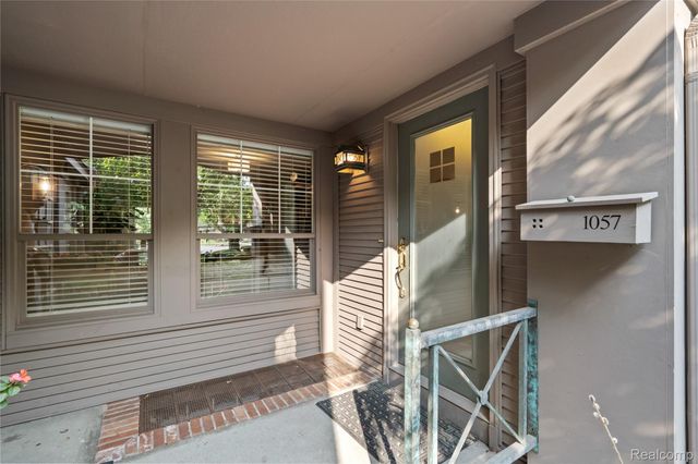 1057 N Old Woodward Avenue, Birmingham, MI 48009
