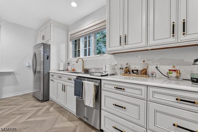 969 Woodland Ave, Plainfield City, NJ 07060
