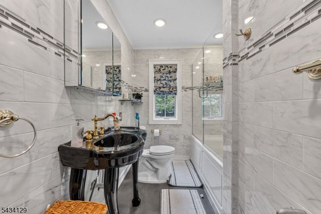 969 Woodland Ave, Plainfield City, NJ 07060