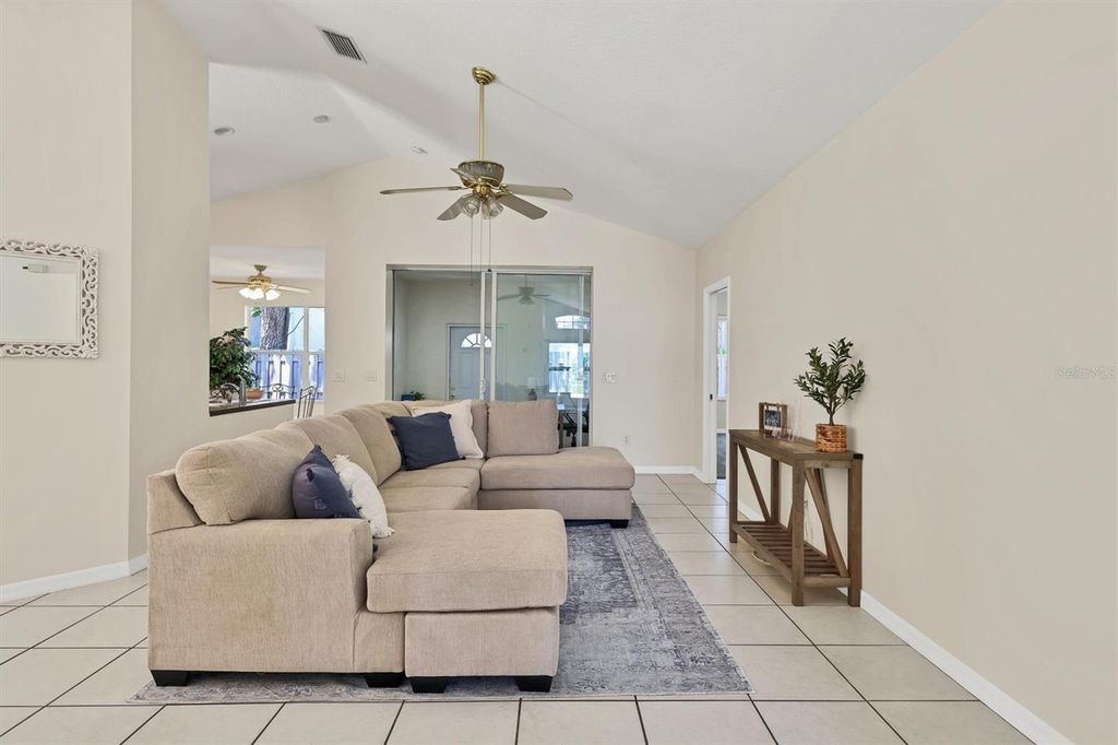 Image 11 of property listing at 5485 ASHTON MANOR DRIVE, Sarasota, FL 34233