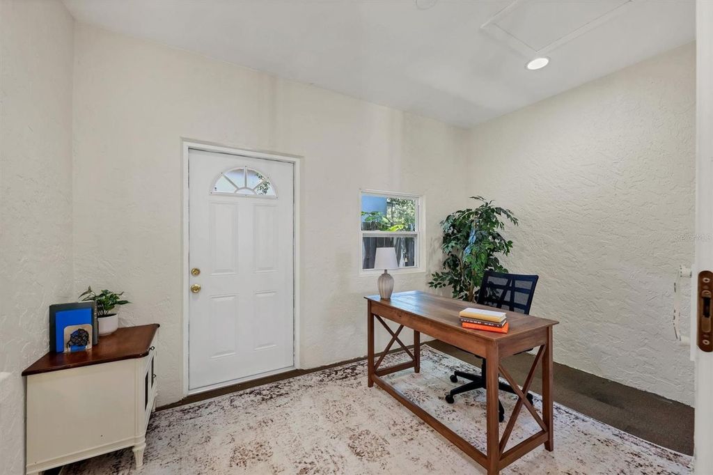 Image 21 of property listing at 5485 ASHTON MANOR DRIVE, Sarasota, FL 34233
