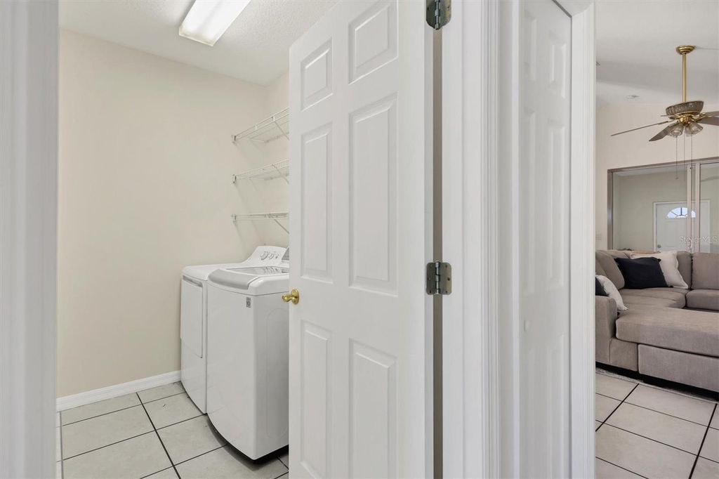 Image 28 of property listing at 5485 ASHTON MANOR DRIVE, Sarasota, FL 34233