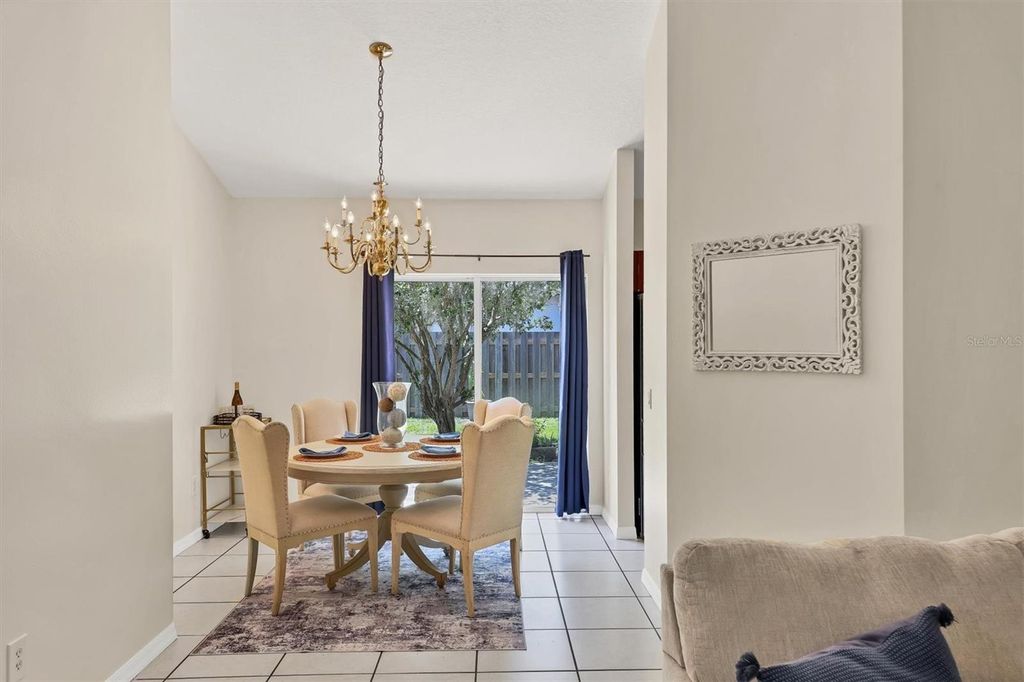 Image 8 of property listing at 5485 ASHTON MANOR DRIVE, Sarasota, FL 34233