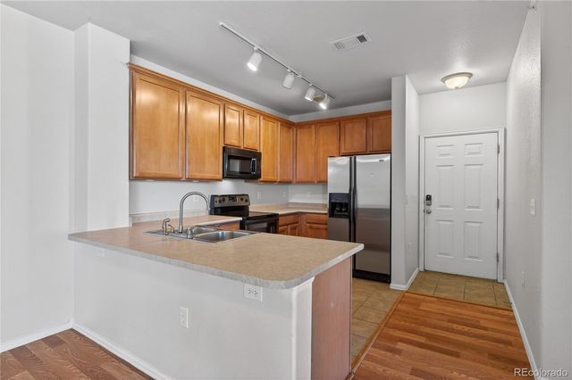 2662 S Cathay Way 303, Aurora, CO 80013