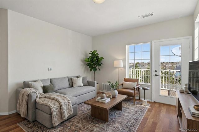 2662 S Cathay Way 303, Aurora, CO 80013