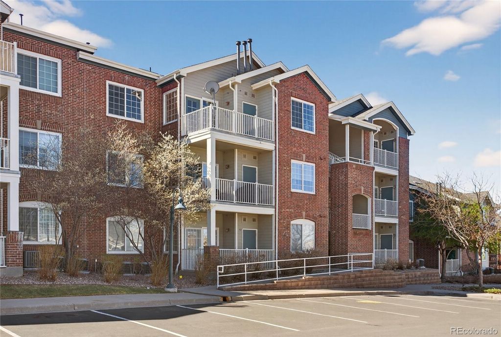 2662 S Cathay Way 303, Aurora, CO 80013