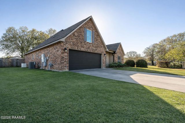 409 Victoria Lights Lane, Broussard, LA 70518