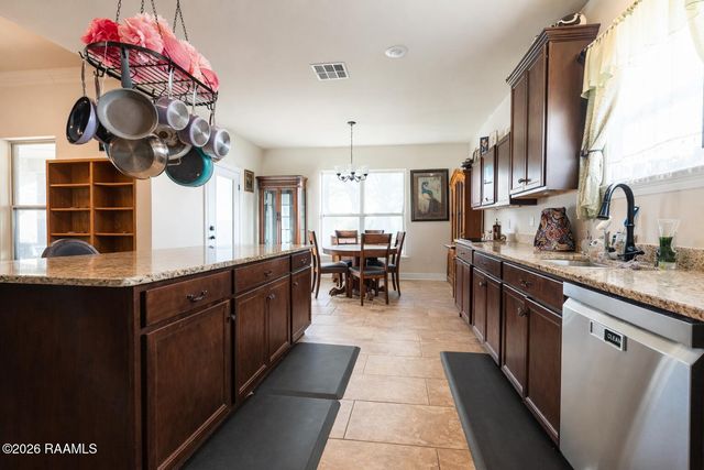 409 Victoria Lights Lane, Broussard, LA 70518