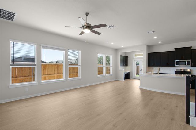 316 Ridgewell LOOP, Georgetown, TX 78633