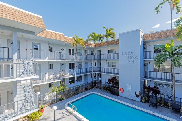 714 NE 10th St 307, Hallandale Beach, FL 33009