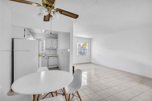 714 NE 10th St 307, Hallandale Beach, FL 33009