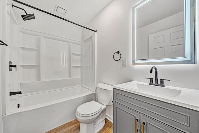 5962 Two Ford RD, Roanoke, VA 24018