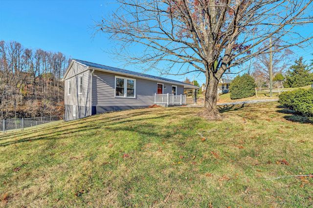 5962 Two Ford RD, Roanoke, VA 24018