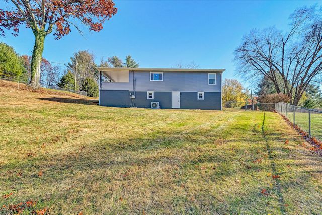 5962 Two Ford RD, Roanoke, VA 24018