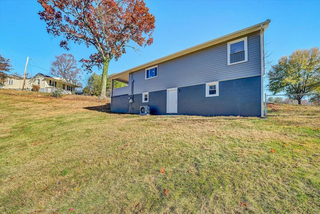 5962 Two Ford RD, Roanoke, VA 24018