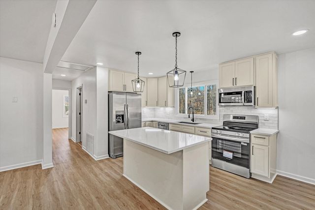 5962 Two Ford RD, Roanoke, VA 24018