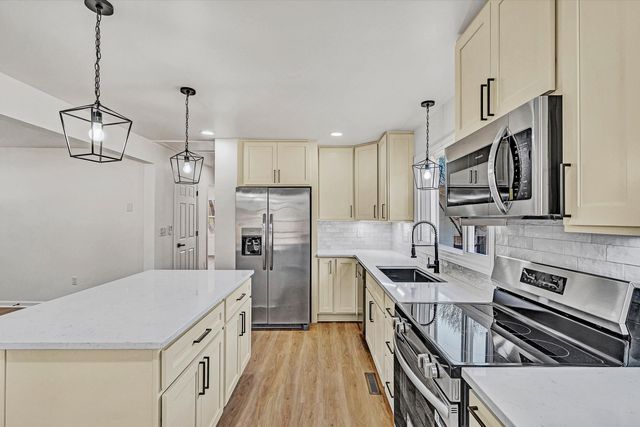 5962 Two Ford RD, Roanoke, VA 24018