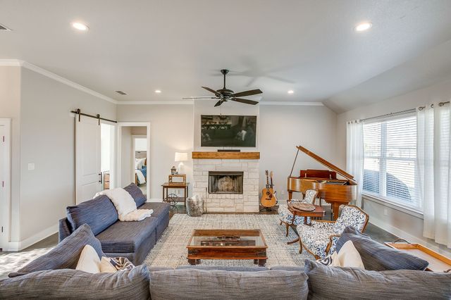 149 Kingston Lane, Brock, TX 76087