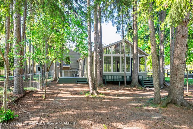 1415 Sherwood Avenue, East Lansing, MI 48823