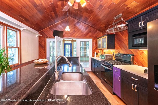 1415 Sherwood Avenue, East Lansing, MI 48823