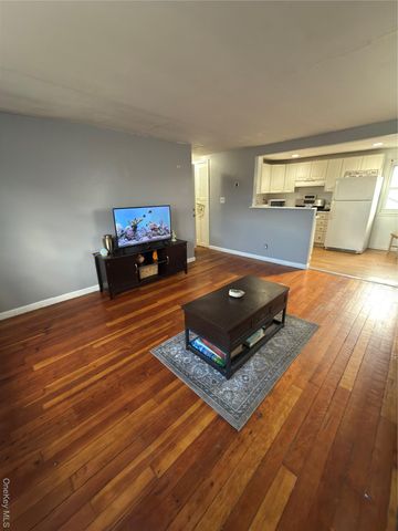 152 Gracie Drive, North Babylon, NY 11703