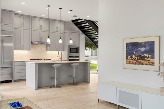 2520 Sutherland ST, Austin, TX 78746