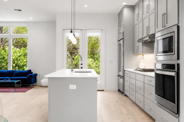 2520 Sutherland ST, Austin, TX 78746