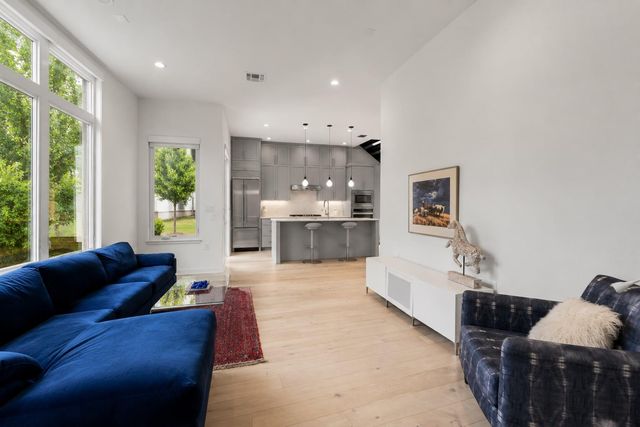 2520 Sutherland ST, Austin, TX 78746