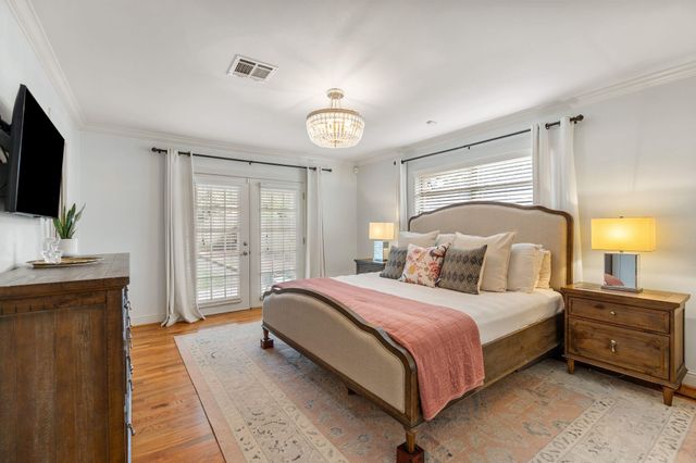 5350 Dumfries Drive, Houston, TX 77096