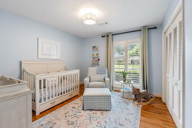 5350 Dumfries Drive, Houston, TX 77096