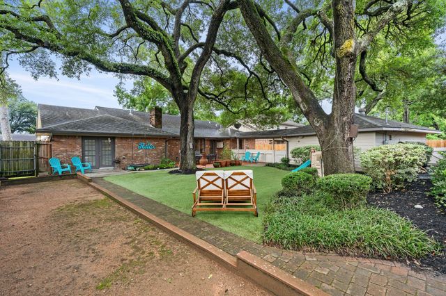 5350 Dumfries Drive, Houston, TX 77096