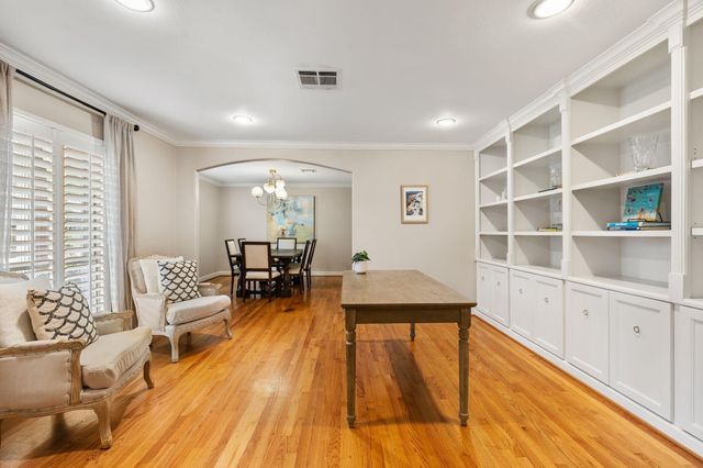 5350 Dumfries Drive, Houston, TX 77096