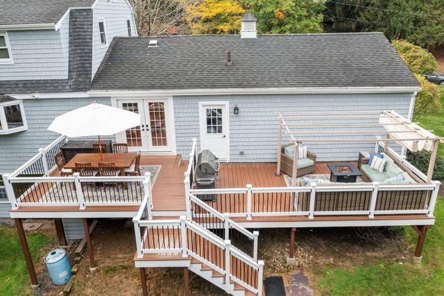 71 Bristers Hill Rd, Concord, MA 01742