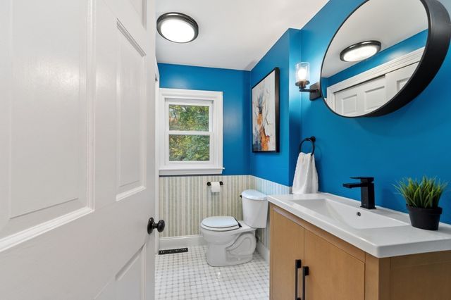 71 Bristers Hill Rd, Concord, MA 01742