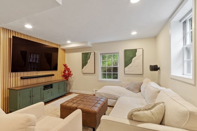 71 Bristers Hill Rd, Concord, MA 01742