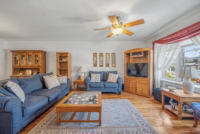 4703 30th Avenue, Astoria, NY 11103