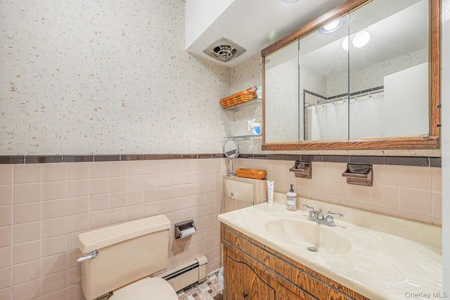 4703 30th Avenue, Astoria, NY 11103