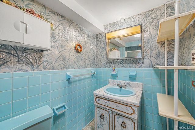 4703 30th Avenue, Astoria, NY 11103
