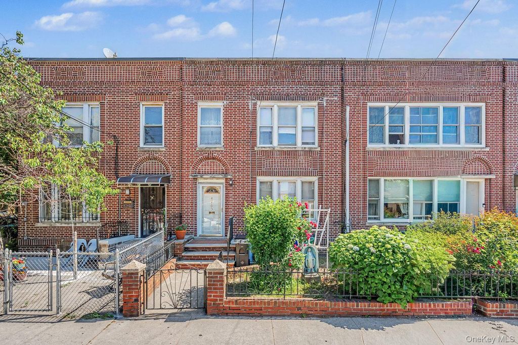 4703 30th Avenue, Astoria, NY 11103