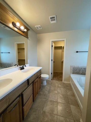 916 Ringwood Street, Norman, OK 73069
