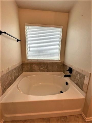 916 Ringwood Street, Norman, OK 73069