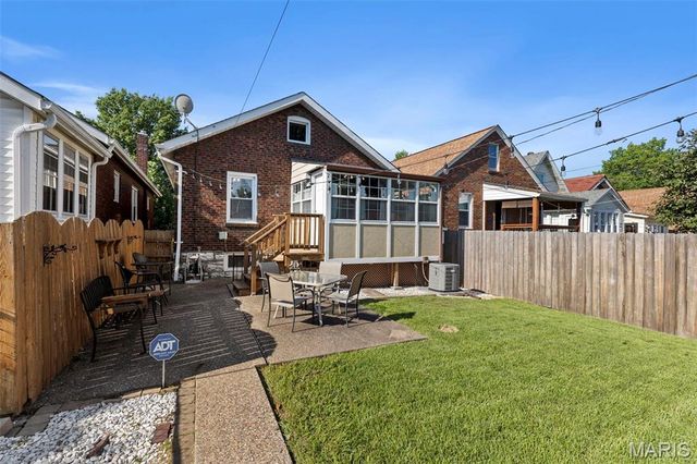 5511 Nottingham Avenue, St Louis, MO 63109