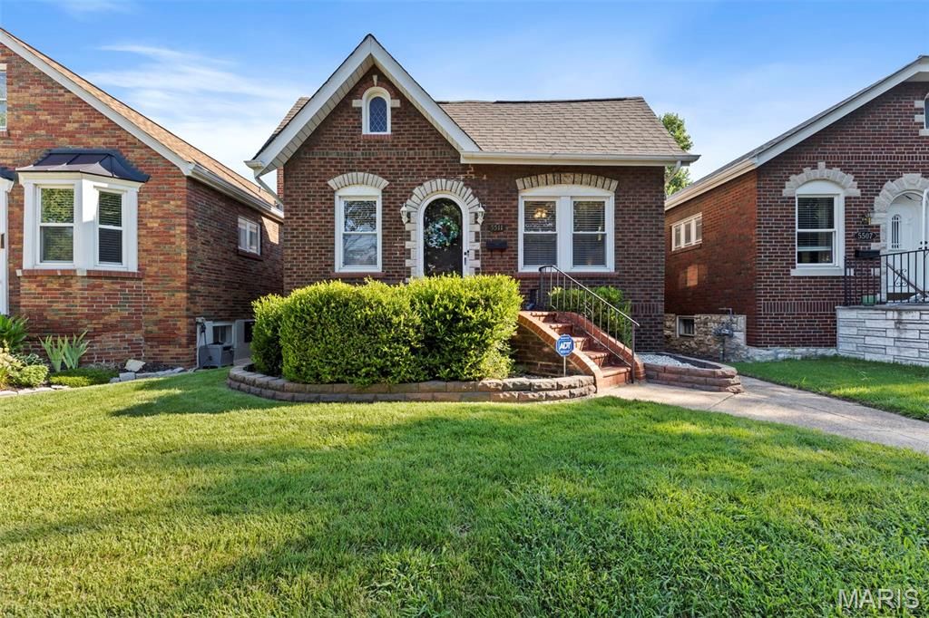 5511 Nottingham Avenue, St Louis, MO 63109