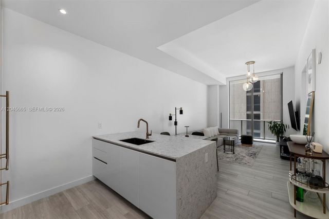 2655 S Bayshore Dr 908, Miami, FL 33133