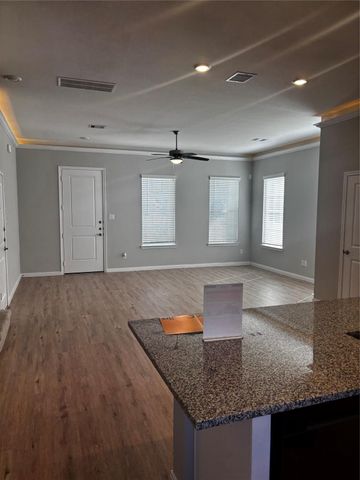 14514 Campbell Cove Lane, Texas City, TX 77568